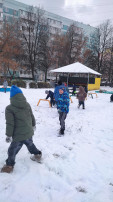 Прогулка в подготовительной группе Прогулка в подготовительной группе.